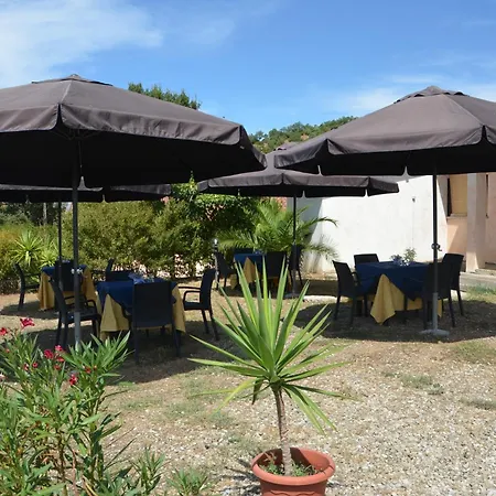 Lantgård Agriturismo Masseria Castiglione *