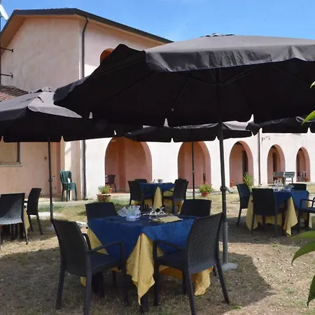 Agriturismo Masseria Castiglione *